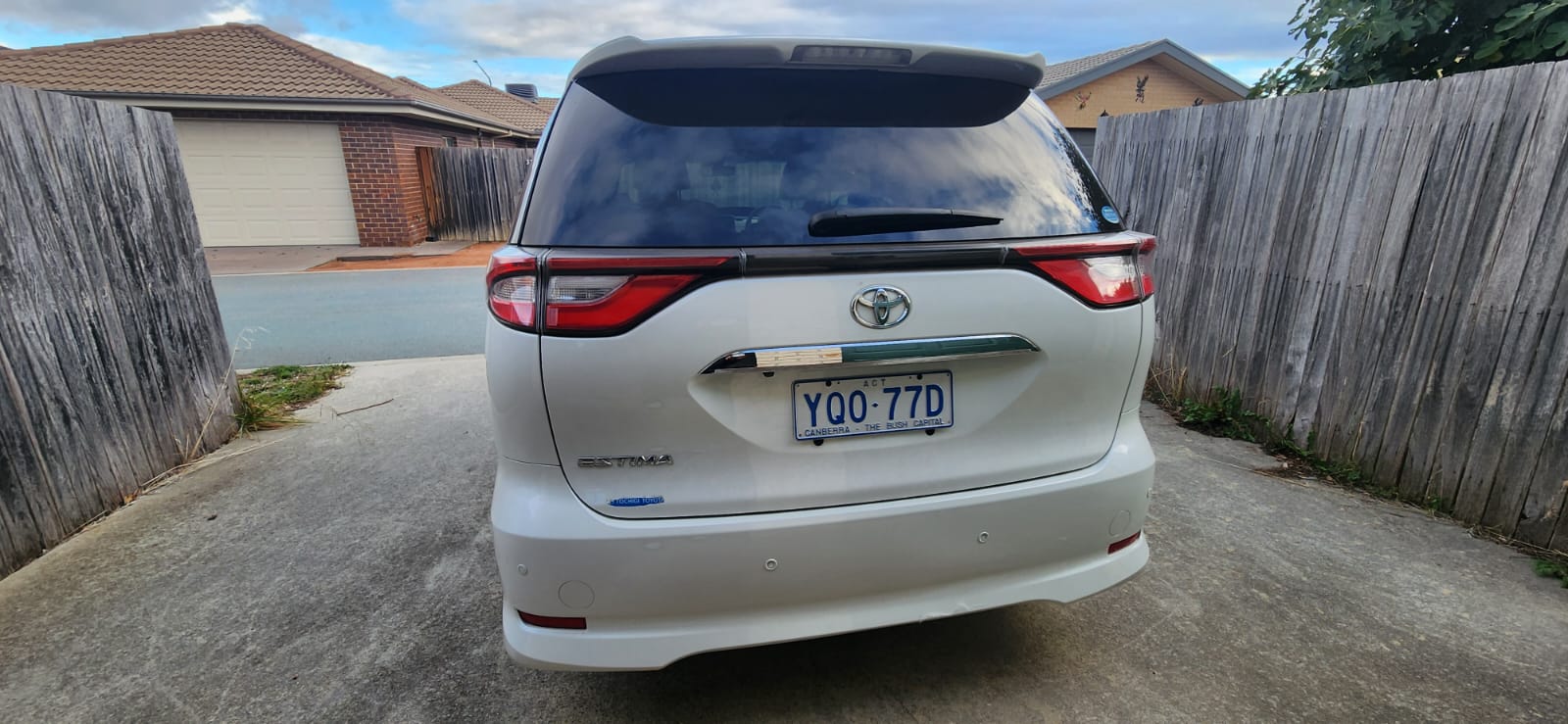 
								Toyota Estima 2018 full									