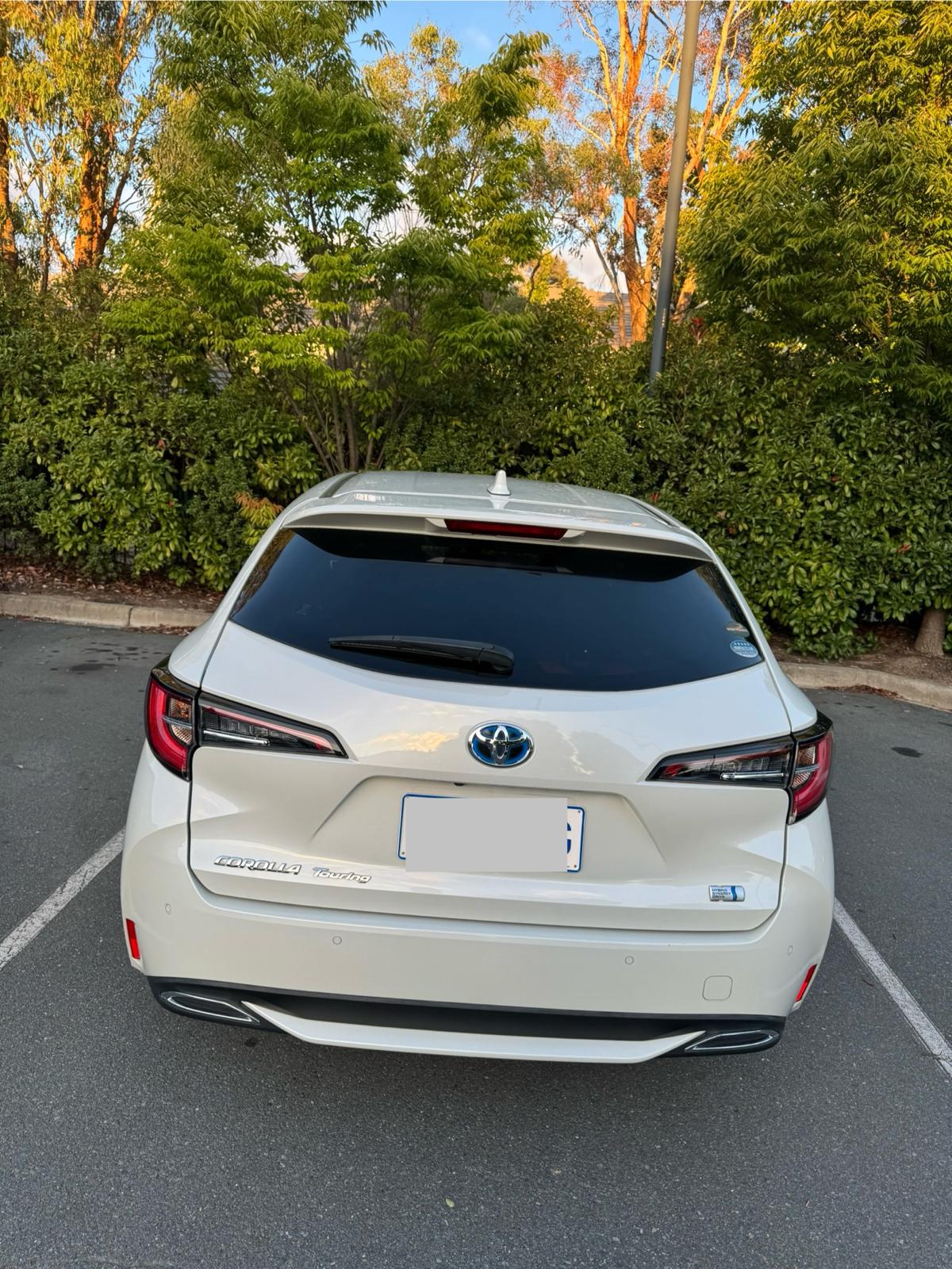 
								Toyota Corolla Touring 2020 full									