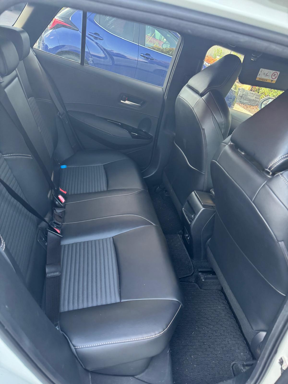 
								Toyota Corolla Touring 2020 full									